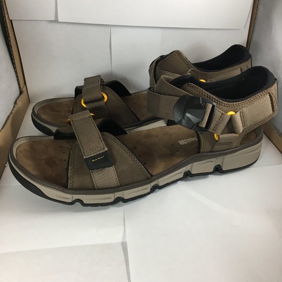 clarks walking sandals mens